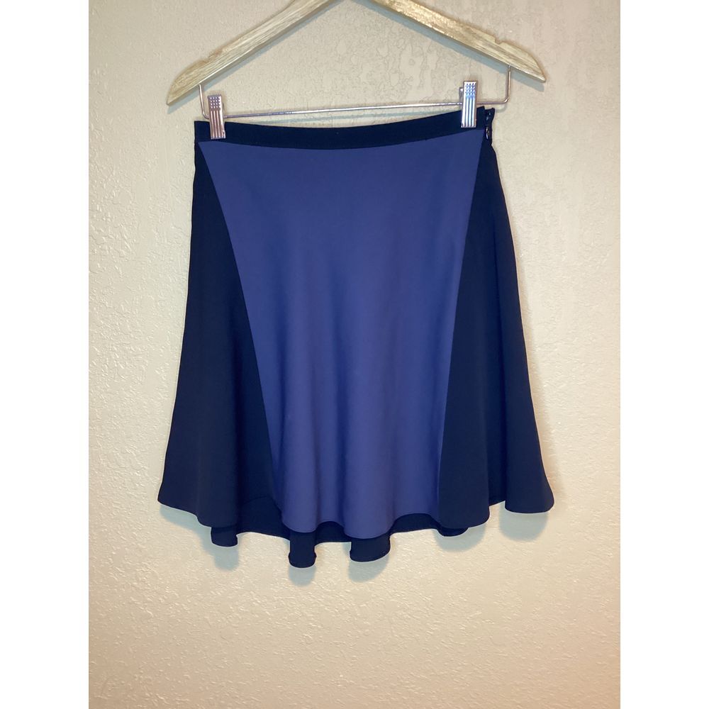 T Tahari Color Block Swing Skirt, Flowy steel blue and black swing skirt, Size 4